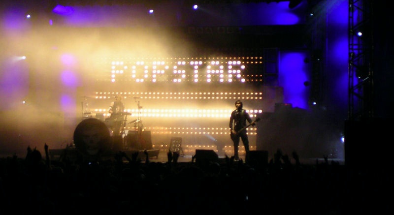 Foto013.jpg - Die Ärzte, bescheiden, wie sie sind.