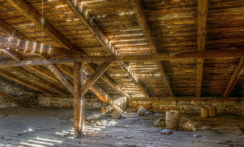 sonnendach.jpg - Dieses HDR ist eines meiner ersten gewesen. Ein hoher Detailgrad mit ganz viel Licht und Schatten, wie es mit einem Foto nie möglich gewesen wäre.